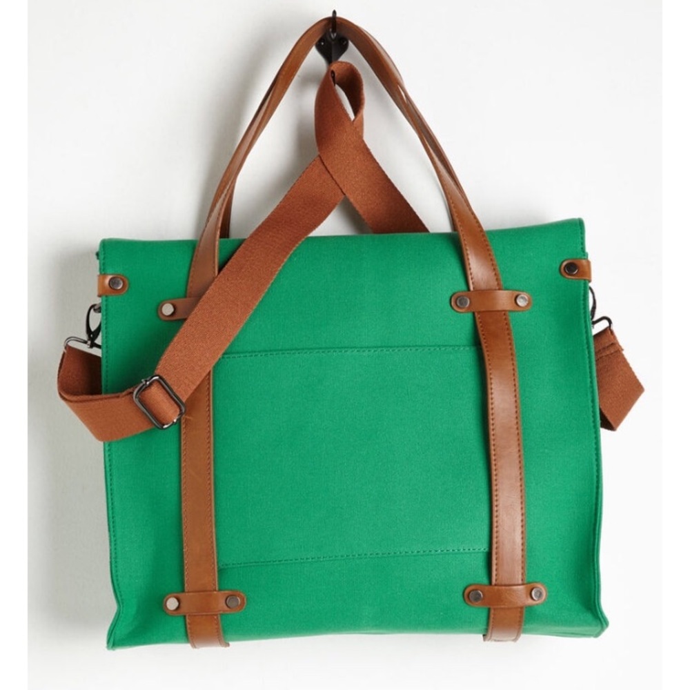 Nila Anthony Green Camper Tote Bag